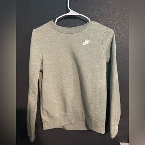 XS Nike Crewneck Sage Green